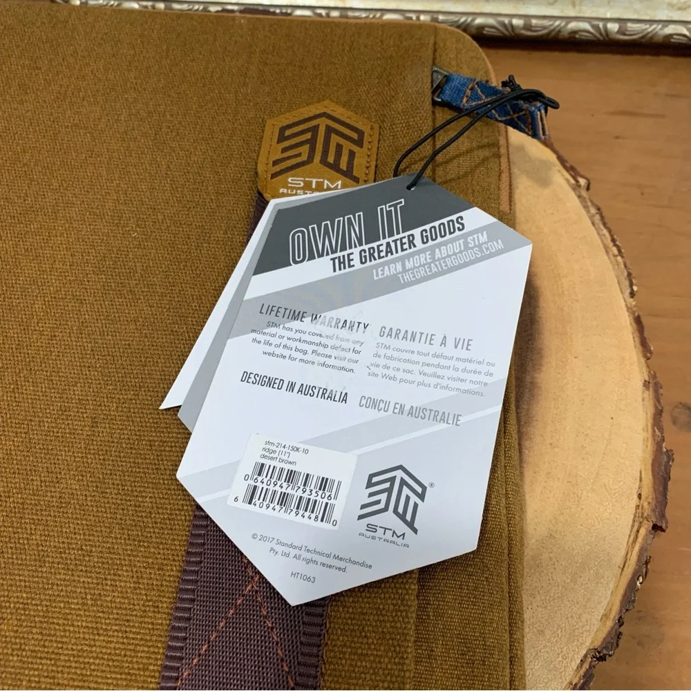 STM Australia‎ HT1063 Brown Ridge Laptop Sleeve designed for 11-12